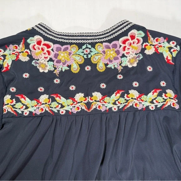 See And Be Seen Floral Embroidered Dark Navy Blue Blouse Size Small. - Picture 6 of 10